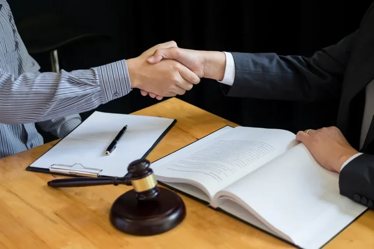 Abogados laboralistas alertan: aumentan los despidos y conflictos laborales en 2026